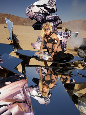 Britney-Online_net-BS235.png