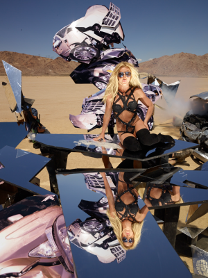 Britney-Online_net-BS237.png